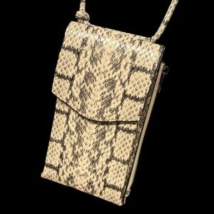 NWOT Snakeskin Crossbody Phone Bag